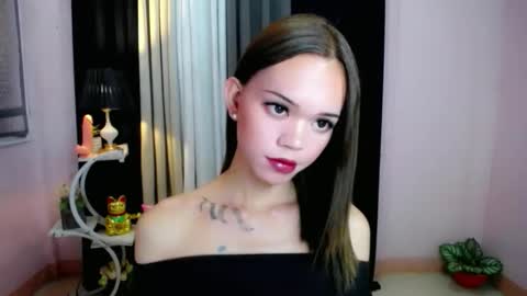 Snapshot of holy_maxine chatting on 12/03/25, 01:31 holy_maxine online show from 12/03/25, 01:31