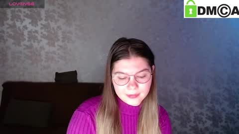 Welcome guys  Pleasure to see you all here  My name is MichaelaTip menu is active Private is open  online show from 03/04/25, 05:32