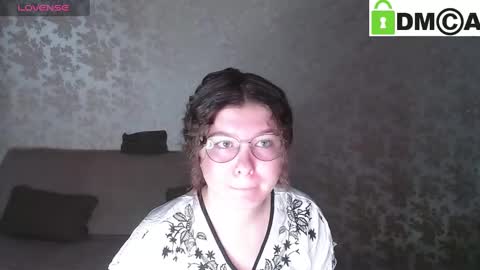 Welcome guys  Pleasure to see you all here  My name is MichaelaTip menu is active Private is open  online show from 03/10/25, 06:05