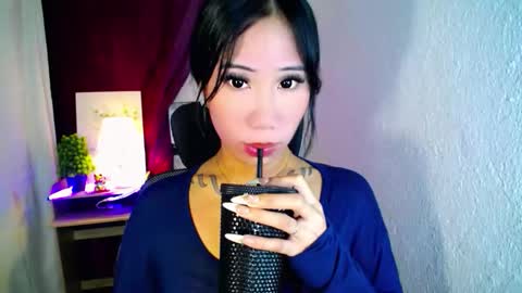 Snapshot of holy_samyx chatting on 10/01/25, 03:34 holy_samyx online show from 10/01/25, 03:34