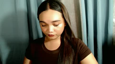 Snapshot of holy_shine chatting on 06/19/26, 06:40 Bella online show from 06/19/26, 06:40