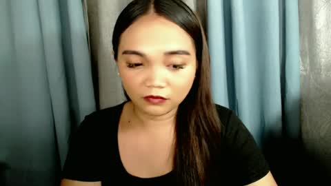 Snapshot of holy_shine chatting on 07/05/26, 08:38 Bella online show from 07/05/26, 08:38