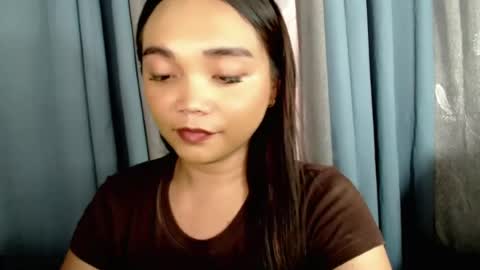 Snapshot of holy_shine chatting on 07/18/26, 08:07 Bella online show from 07/18/26, 08:07