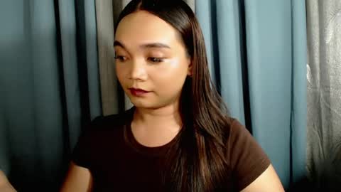 Snapshot of holy_shine chatting on 07/19/26, 08:01 Bella online show from 07/19/26, 08:01