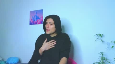      online show from 04/05/26, 05:48