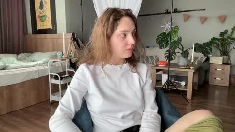 Snapshot of holydori chatting on 04/28/26, 12:43 dori not holy get my tg channel with link from description under last photo online show from 04/28/26, 12:43