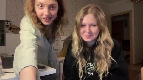 Snapshot of holydori chatting on 05/25/26, 11:33 dori not holy get my tg channel with link from description under last photo online show from 05/25/26, 11:33