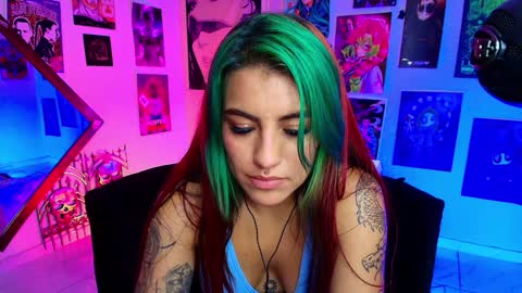 Snapshot of holyeva chatting on 01/28/25, 03:25 online show from 01/28/25, 03:25