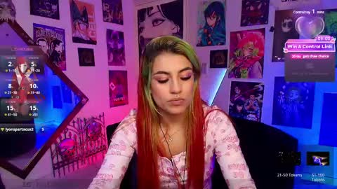 Snapshot of holyeva chatting on 02/11/25, 09:03 online show from 02/11/25, 09:03