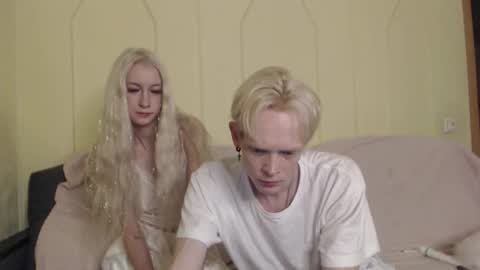 holymary666 online show from 10/27/25, 07:40