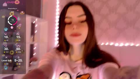 Snapshot of holymiax chatting on 09/15/25, 03:17 Mia online show from 09/15/25, 03:17