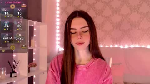 Snapshot of holymiax chatting on 10/05/25, 03:38 Mia online show from 10/05/25, 03:38