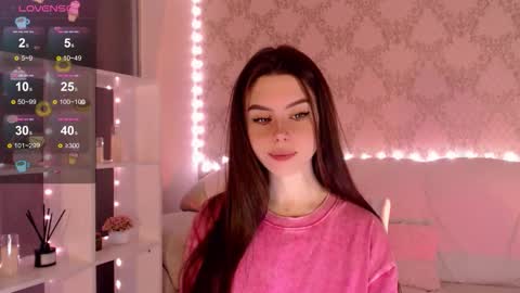 Snapshot of holymiax chatting on 10/09/25, 03:37 Mia online show from 10/09/25, 03:37