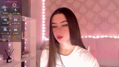 Snapshot of holymiax chatting on 10/12/25, 03:27 Mia online show from 10/12/25, 03:27