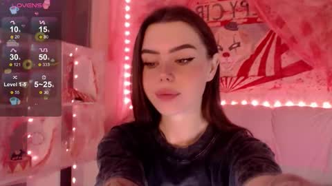 Snapshot of holymiax chatting on 10/25/25, 03:36 Mia online show from 10/25/25, 03:36