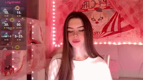 Snapshot of holymiax chatting on 10/26/25, 03:34 Mia online show from 10/26/25, 03:34