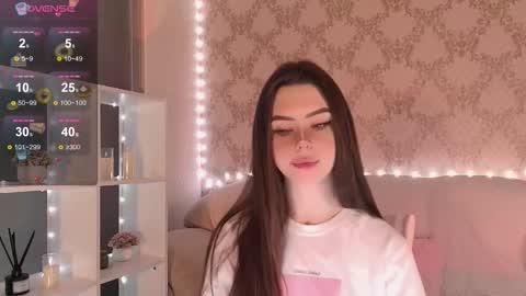 Mia online show from 12/16/25, 03:33