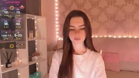 Mia online show from 02/18/26, 03:46