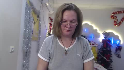 Snapshot of holymilfa chatting on 01/05/25, 05:20 holymilfa online show from 01/05/25, 05:20