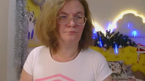 Snapshot of holymilfa chatting on 01/12/25, 02:09 holymilfa online show from 01/12/25, 02:09