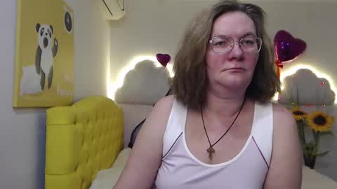 Snapshot of holymilfa chatting on 02/21/25, 02:48 holymilfa online show from 02/21/25, 02:48