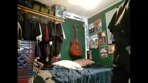 homeinvasion online show from 12/24/24, 02:10