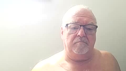 Snapshot of homiam2 chatting on 03/29/26, 05:57 HairyDad online show from 03/29/26, 05:57