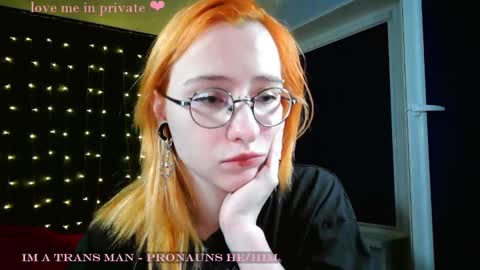 Snapshot of honelin chatting on 01/28/25, 06:39 Honelints boyblonde hair AsterMIntfemboybrown hair online show from 01/28/25, 06:39