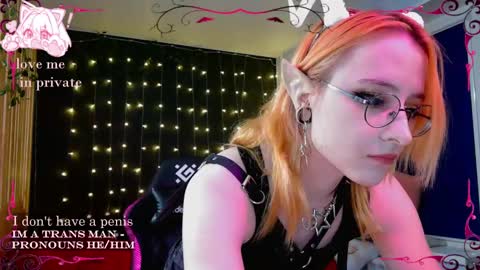 Snapshot of honelin chatting on 03/11/25, 07:03 Honelints boyblonde hair AsterMIntfemboybrown hair online show from 03/11/25, 07:03