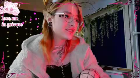 Snapshot of honelin chatting on 02/01/26, 04:16 Honelints boyblonde hair AsterMIntfemboybrown hair online show from 02/01/26, 04:16
