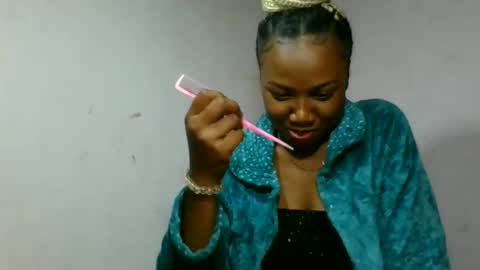 Snapshot of honeria98 chatting on 06/14/26, 05:15 honeria98 online show from 06/14/26, 05:15