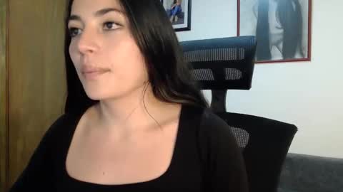 Honey Aynu online show from 04/18/26, 07:58