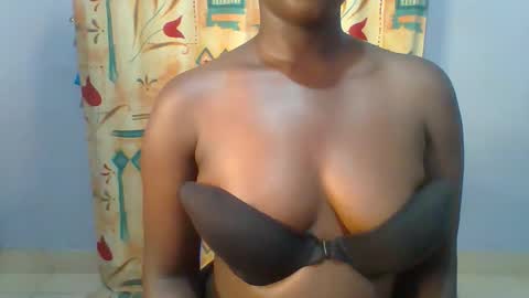 honey_beb online show from 12/15/25, 07:07