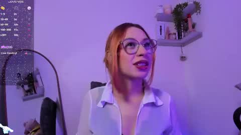 Snapshot of honey_bitee chatting on 07/31/26, 10:53 Hi Im Annie vic Your dreams came true online show from 07/31/26, 10:53