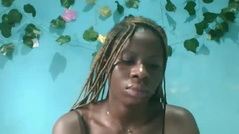 Queen online show from 09/21/25, 06:15