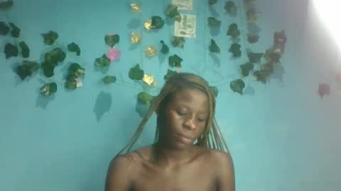 Queen online show from 10/06/25, 09:23