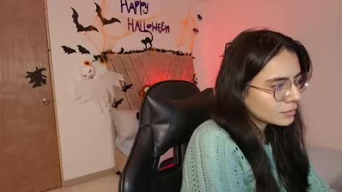   online show from 10/09/25, 03:10