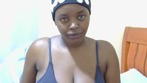 Snapshot of honey_caddy chatting on 06/23/26, 04:43 honey_caddy online show from 06/23/26, 04:43