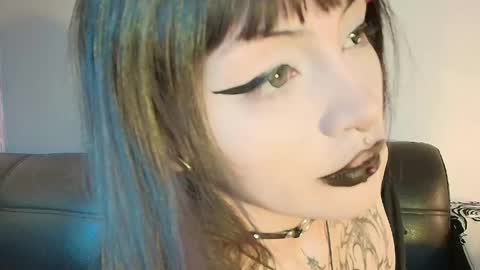 Snapshot of honey_dark chatting on 05/15/26, 01:51 Honney online show from 05/15/26, 01:51