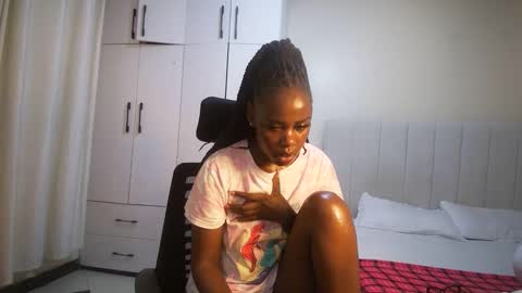 honey drop online show from 04/19/26, 04:56