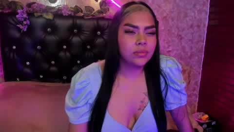 Snapshot of honey_gp chatting on 07/22/26, 06:05 Martina online show from 07/22/26, 06:05