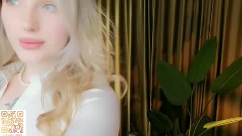 Lina online show from 03/23/26, 04:11