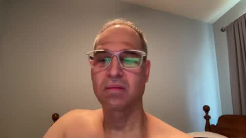 honey_man14 online show from 06/17/26, 03:35