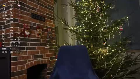 Snapshot of honey_pixie chatting on 12/24/24, 08:38 honey_pixie online show from 12/24/24, 08:38