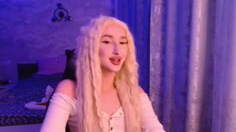 honey_sunset online show from 12/04/25, 11:02