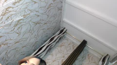 honey_swellens online show from 09/18/25, 05:04