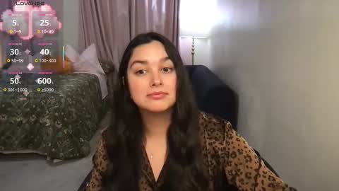 Snapshot of honey_tia chatting on 10/26/25, 02:39 Tia online show from 10/26/25, 02:39