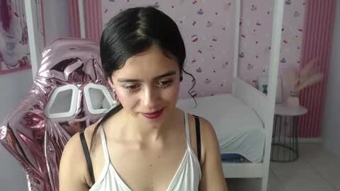 Snapshot of honey_torres_sub chatting on 12/20/24, 04:46 HONEY online show from 12/20/24, 04:46