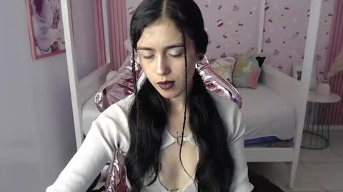 Snapshot of honey_torres_sub chatting on 12/26/24, 01:21 HONEY online show from 12/26/24, 01:21