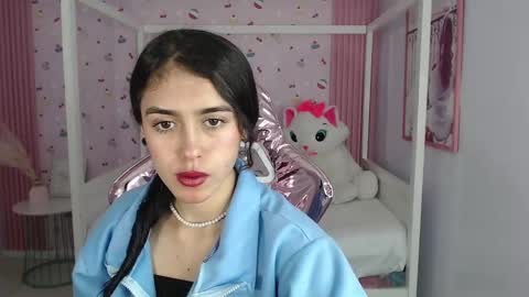 Snapshot of honey_torres_sub chatting on 01/04/25, 12:59 HONEY online show from 01/04/25, 12:59
